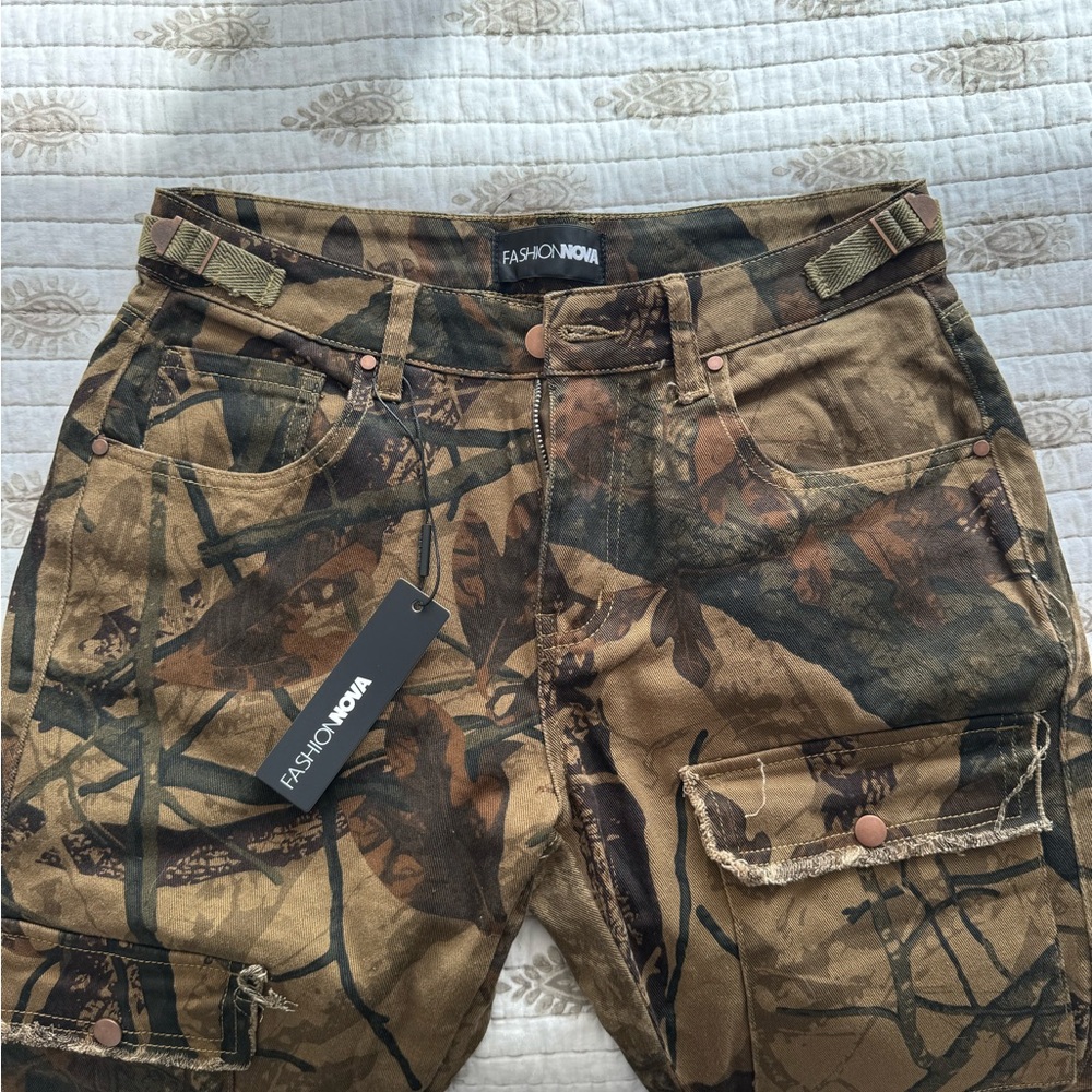 Fashion Nova Camo Jeans - Picture 3 of 4